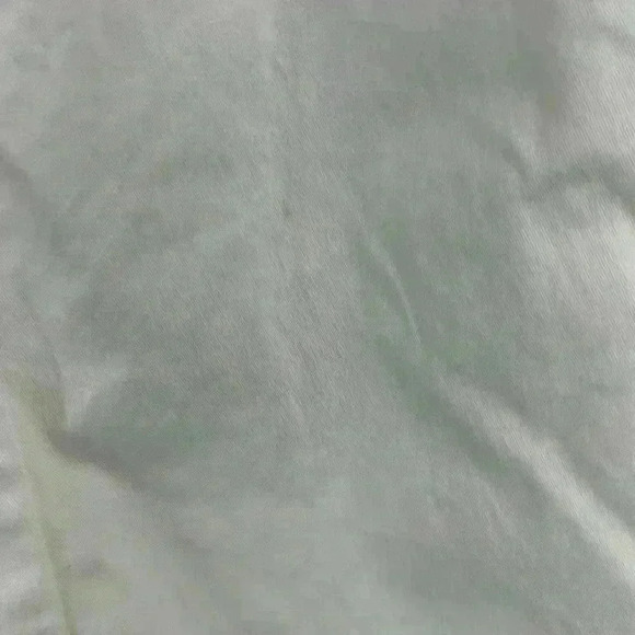 GAP Women’s Wide Leg Cream Pleated Khakis Pants 29” inseam with double enclosure - Picture 9 of 10